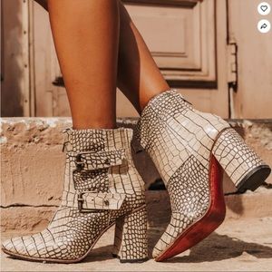 Steve Madden FreeBird Joey white snakeskin